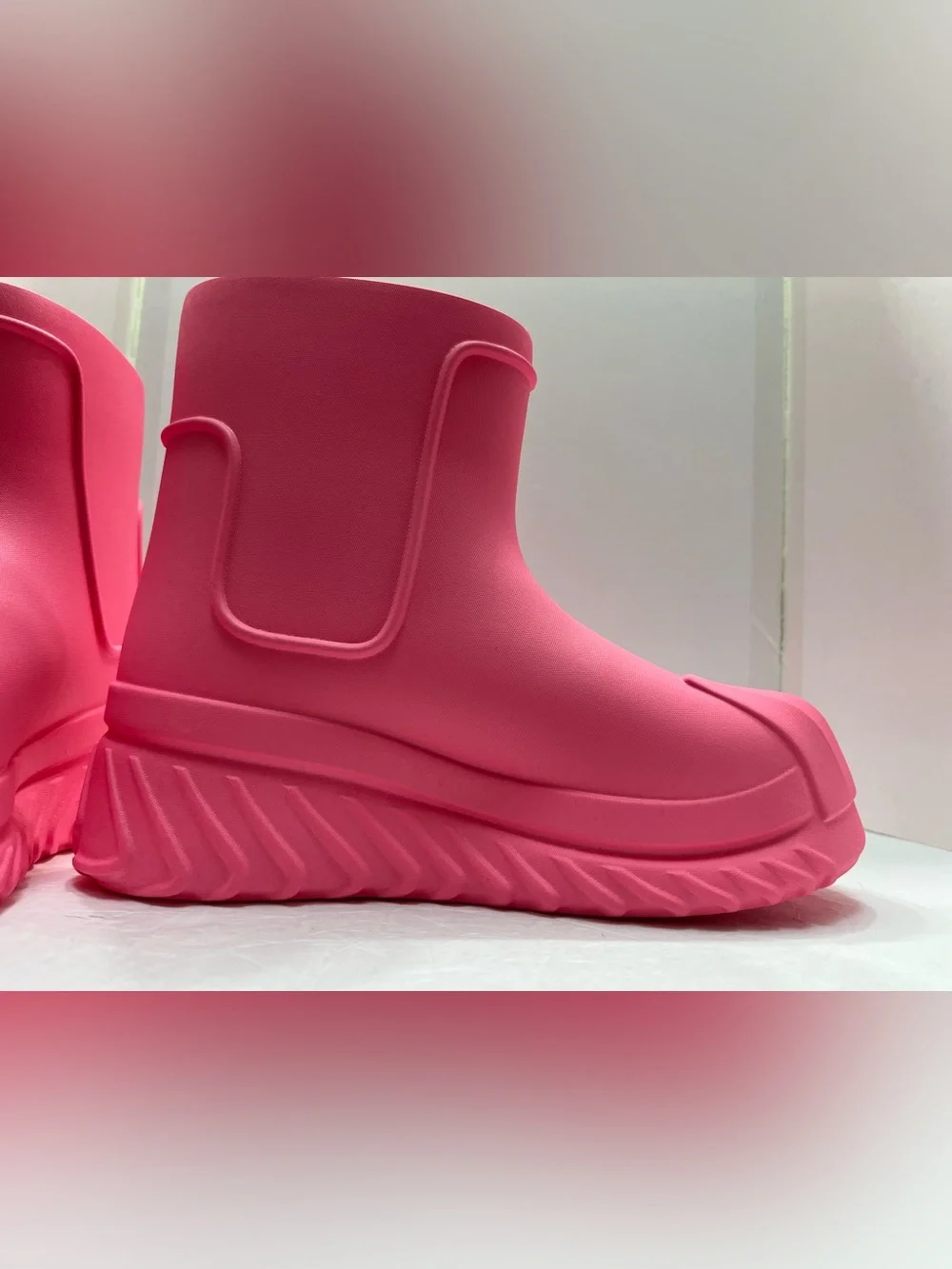 adidas adiFOM Superstar Boot Pink Frenzy Womens Size 8.5 NWOB IE4613